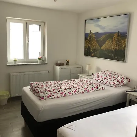 بيت ضيافة Gaestehaus Glock مارباخ أم نيكار