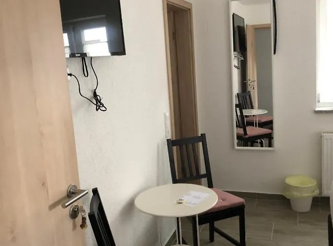 Gaestehaus Glock بيت ضيافة مارباخ أم نيكار